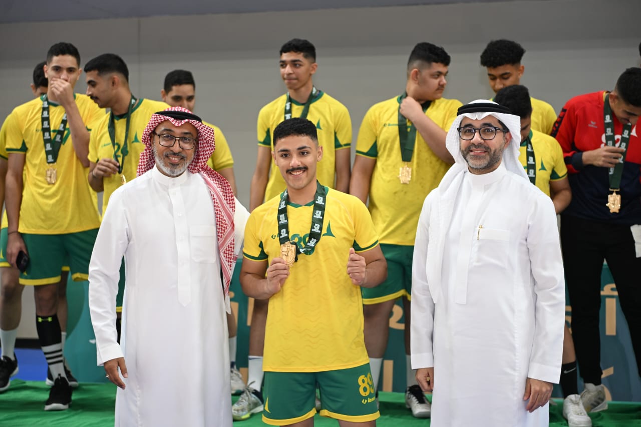 الخليج يفوز على الهدى ويؤجل حسم لقب ممتاز اليد والصفا يتغلب على النور