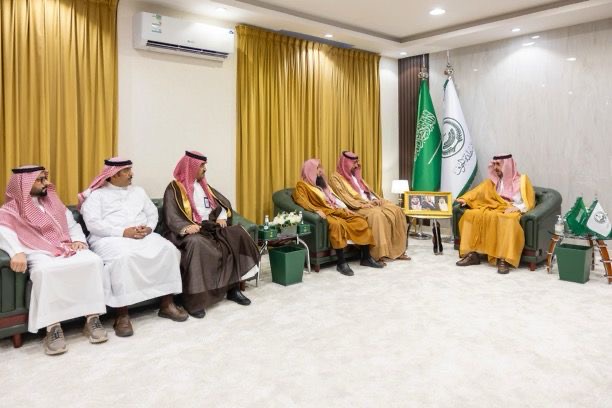 الأمير فيصل بن نواف بن عبدالعزيز يستقبل مديري القطاعات الخدمية بمحافظة طبرجل