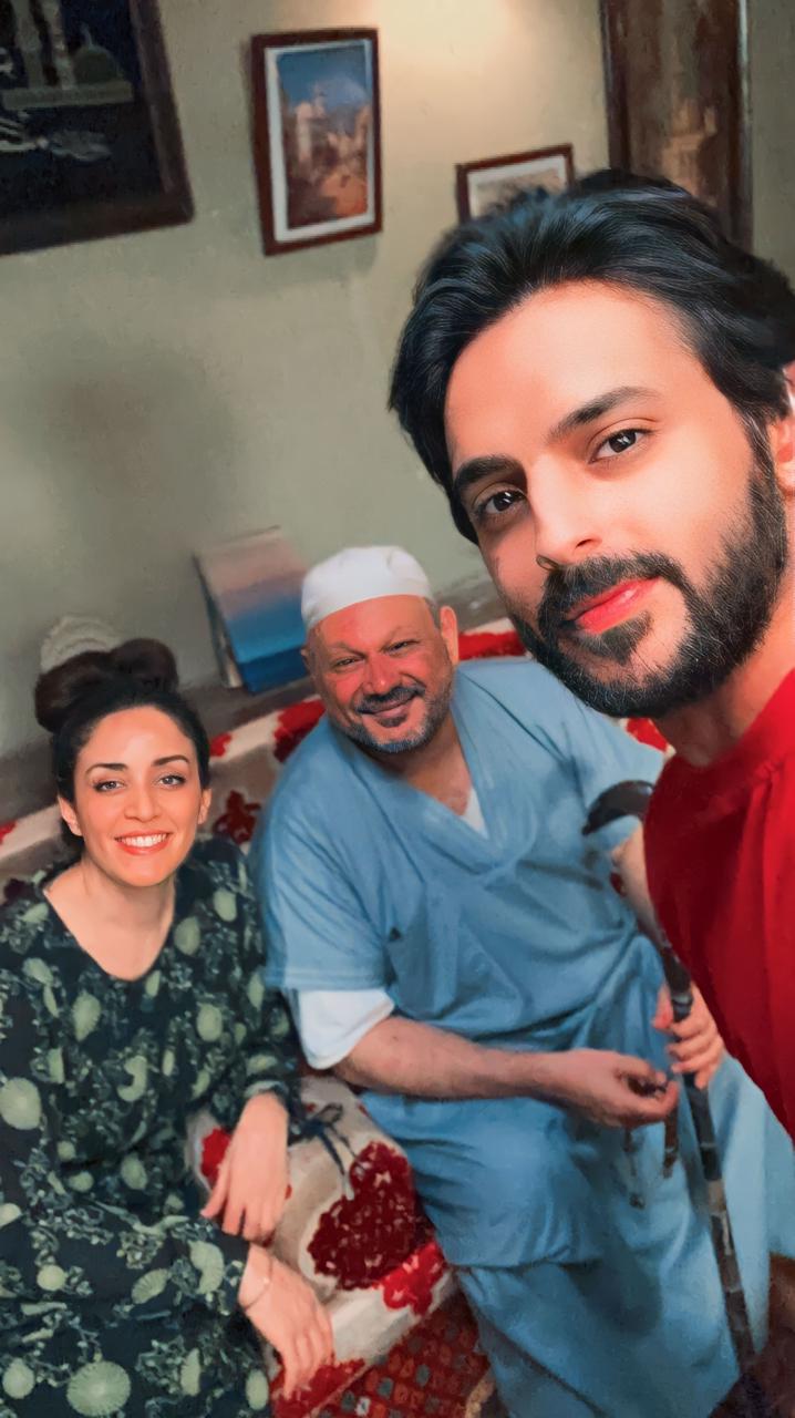 الفنان عبدالعزيز الفيصل ينهي تصوير فيلمه السينمائي الأول هجير 