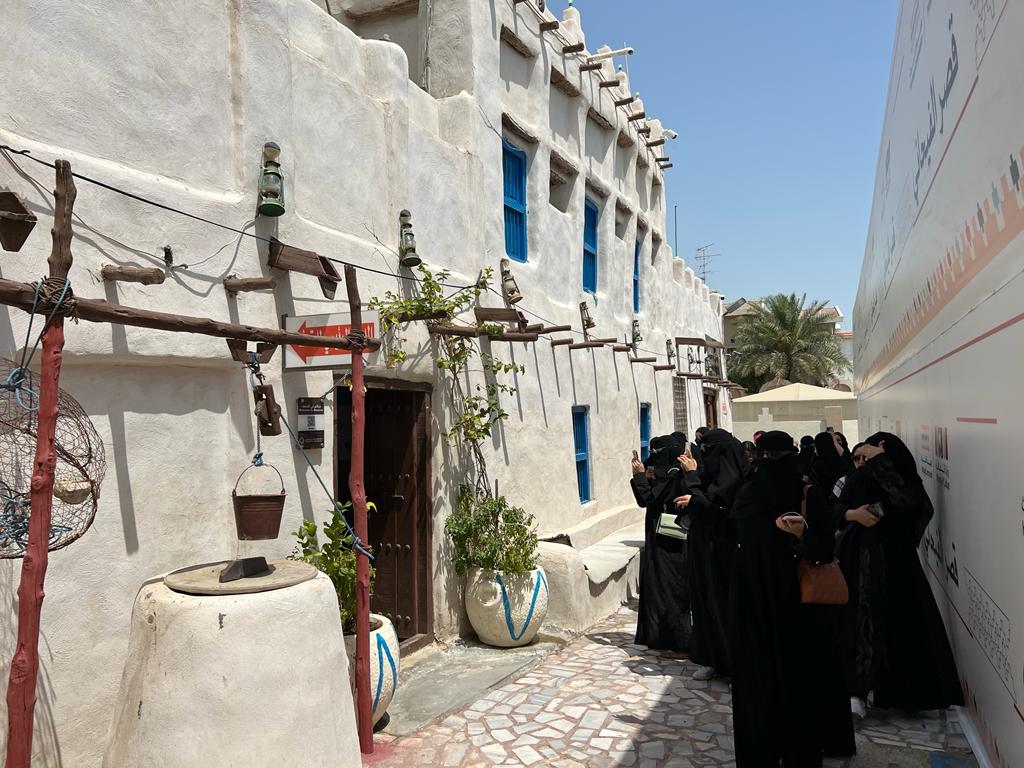 بلدية القطيف بالتعاون مع جامعة الإمام عبد الرحمن بن فيصل تطلقان جولات سياحية لأهم مواقع الجذب بالمحافظة*