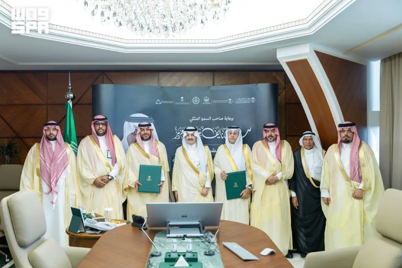 أمير المنطقة الشرقية يرعى توقيع اتفاقية تعاون بين المركز الوطني لتنمية الغطاء النباتي ومكافحة التصحر وجمعية أصدقاء البيئة