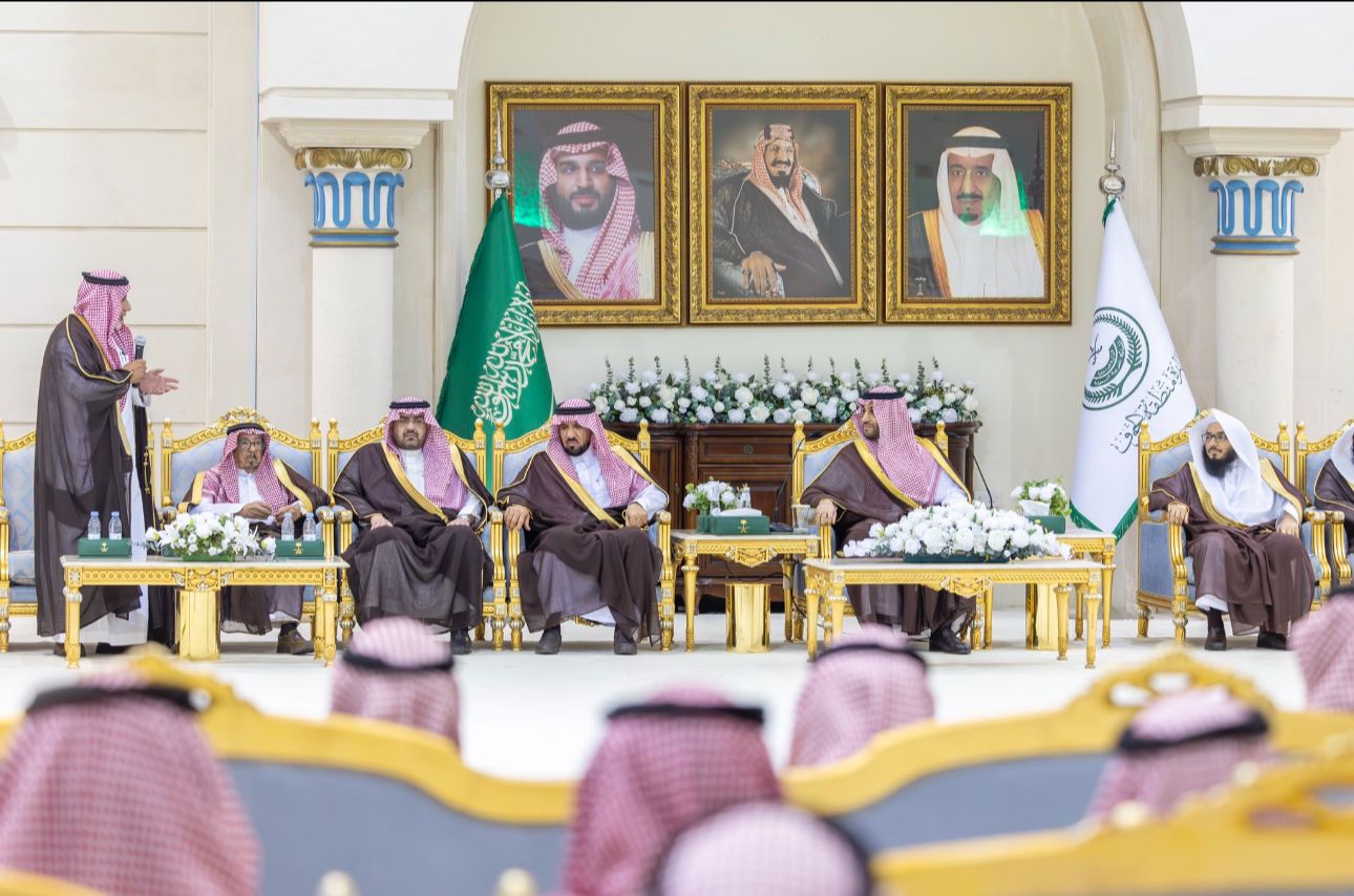 نائب أمير الجوف يستقبل المواطنين خلال الجلسة الاسبوعية