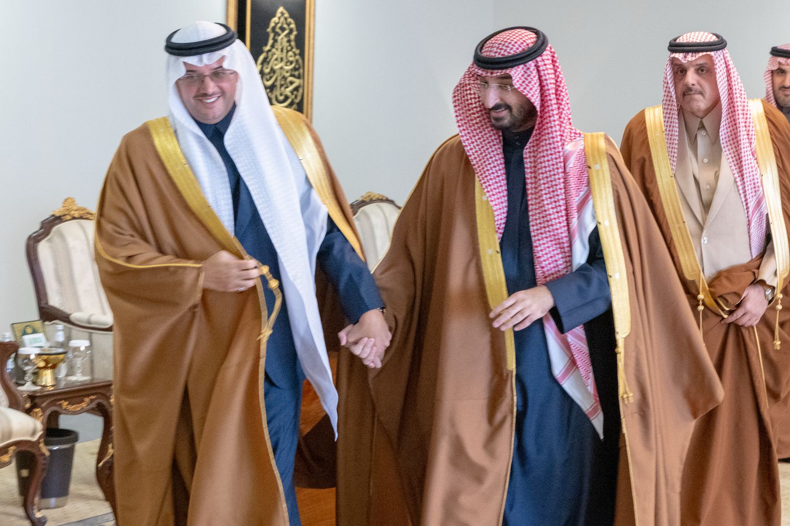 سمو محافظ الأحساء يستقبل سمو وزير الحرس الوطني