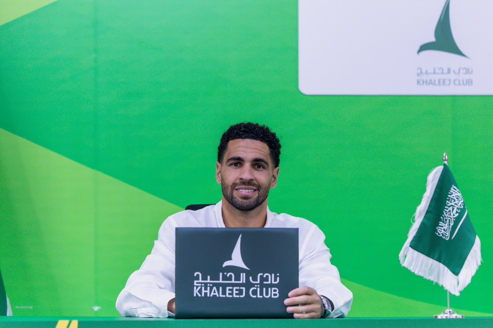 الخليج يوقّع مع عمر ماسكاريل