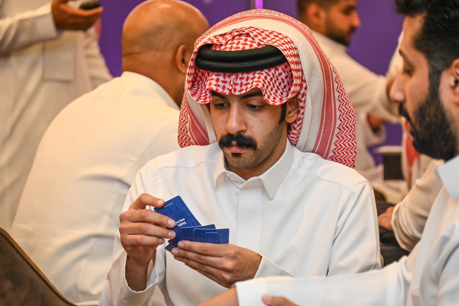 بطولة البلوت في شاطئ نصف القمر