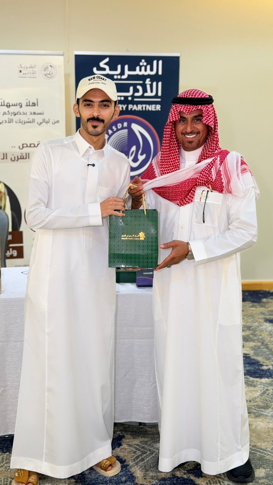نادي المصدر الثقافي يستضيف الكاتب والروائي وليد العنزي يقولون الأولين