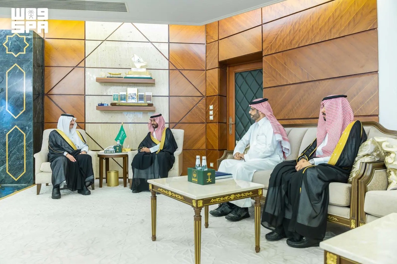 أمير الشرقية يستقبل مدير عام فرع هيئة الأمر بالمعروف والنهي عن المنكر بالمنطقة