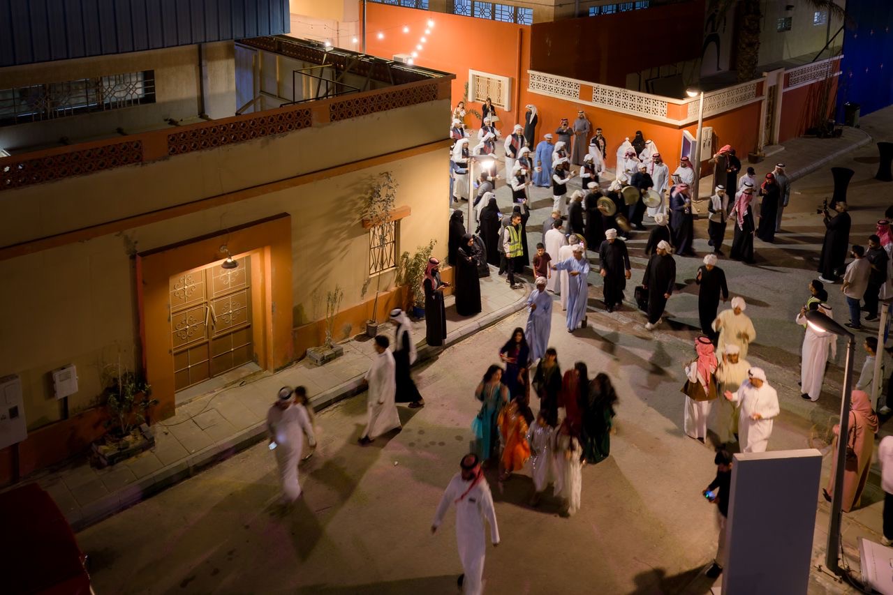 نادي السينما بالأحساء ينظم غبقة “ضي القمر” في موقع تصوير مسلسل الغميضة بعد استثماره كوجهة ثقافية