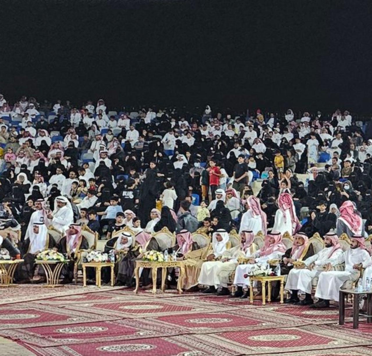 حفل ضخم في محافظة القرى يُبهر الحضور بعروضه المتنوعة احتفالاً بعيد الأضحى المبارك .