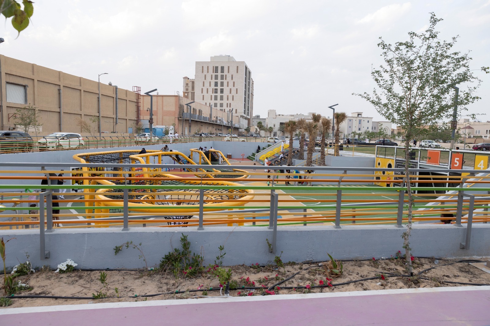 ضمن مشروع “بهجة” :أمانة الأحساء تُنجز 22 مشروعًا لـ (الحدائق والتدخلات الحضرية