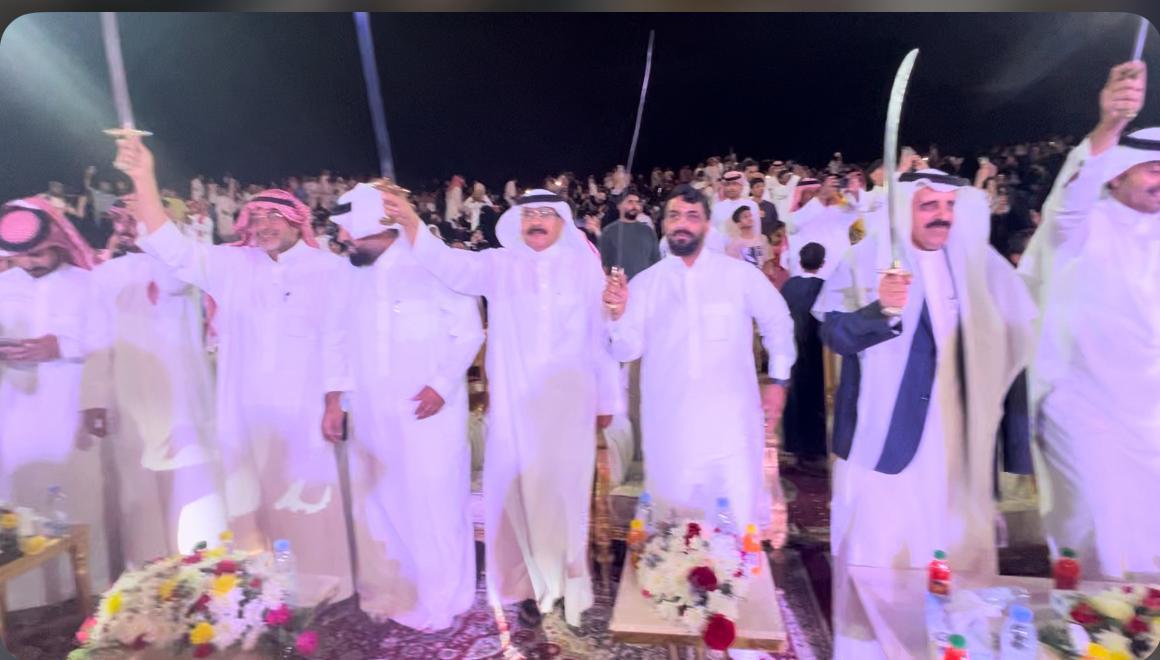 حفل ضخم في محافظة القرى يُبهر الحضور بعروضه المتنوعة احتفالاً بعيد الأضحى المبارك .