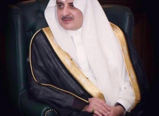 أمير تبوك يواسي أبناء أحمد الغبان في وفاة والدهم 