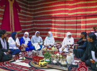مستشفى النعيرية العام يحتفي باليوم العالمي للتمريض    