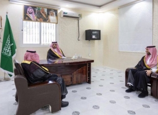 أمير منطقة الجوف يزور المراكز التابعة لمحافظة القريات ويلتقي الأهالي