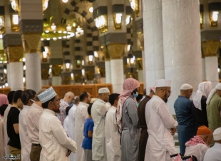 تقديم وقت صلاة التهجد بالمسجد النبوي