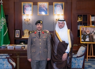 سمو محافظ الأحساء يُقلّد مدير إدارة مكافحة المخدرات بالمحافظة رتبته الجديدة