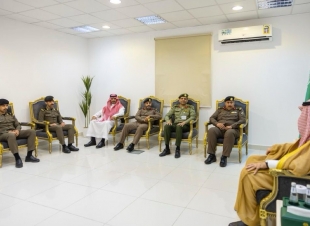 الأمير متعب بن مشعل بن بدر يلتقي مديري الإدارات الأمنية في محافظة طبرجل